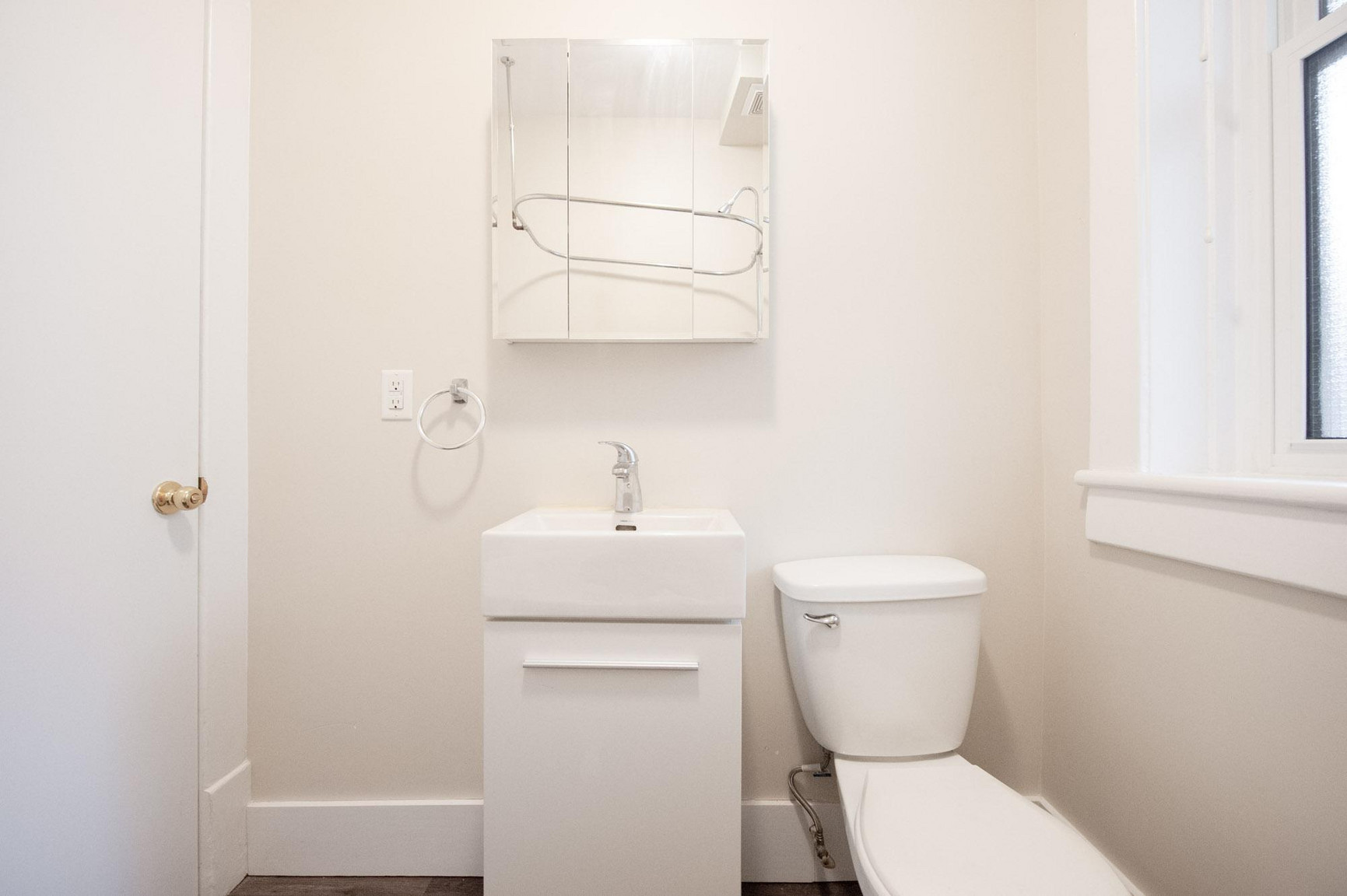 641/645 Westminster Avenue - Photo 21