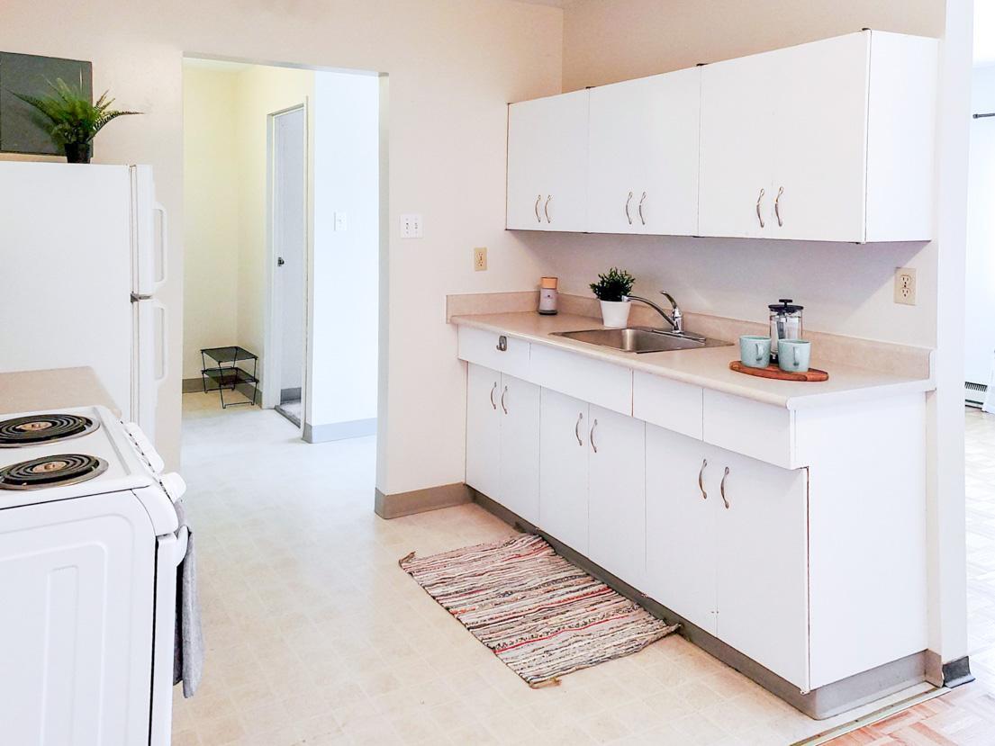 1025 Munroe Avenue - Photo 3
