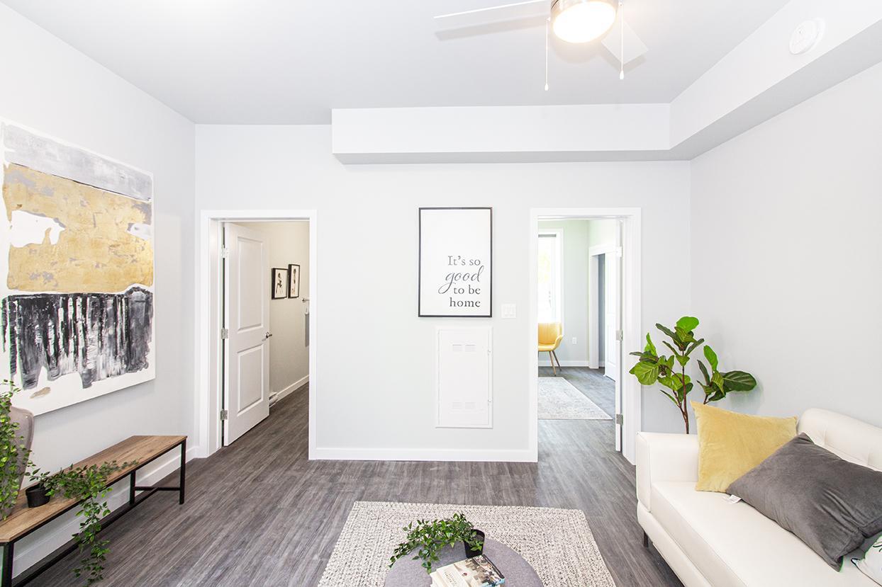 753 Wolseley Avenue - Photo 3