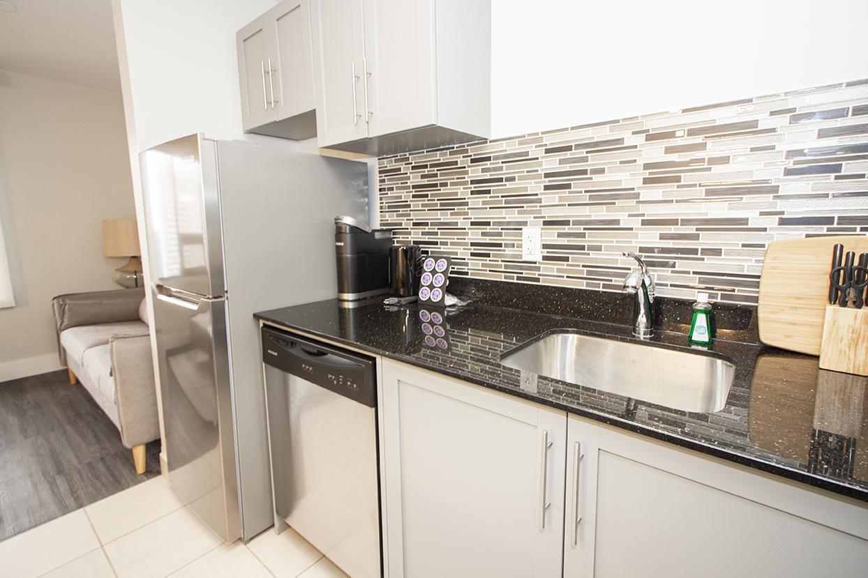 190 Smith Apartment Suites - Photo 18