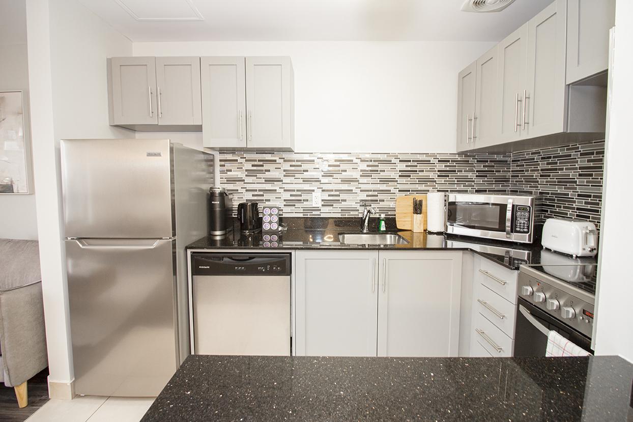 190 Smith Apartment Suites - Photo 20