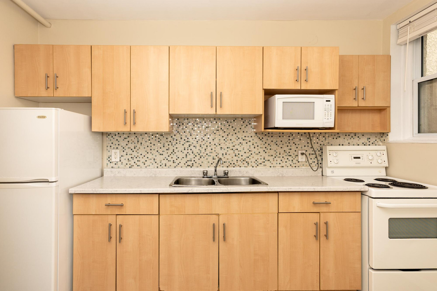 331 Marion Street - Photo 3