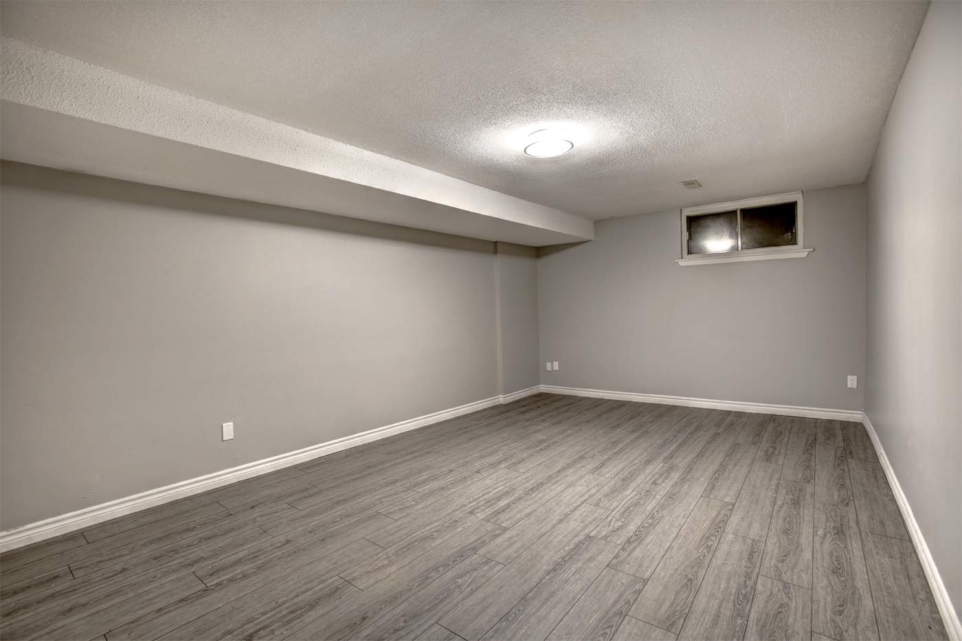 200 Lakeshore Rd. W. - Photo 32