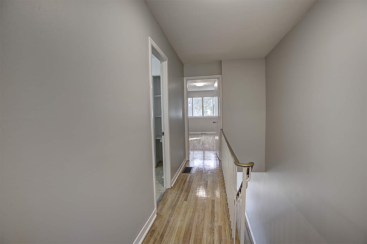 200 Lakeshore Rd. W. - Photo 22