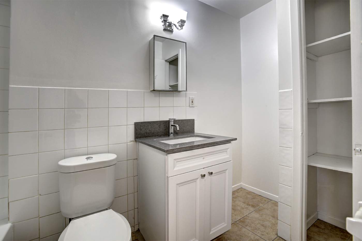 200 Lakeshore Rd. W. - Photo 24