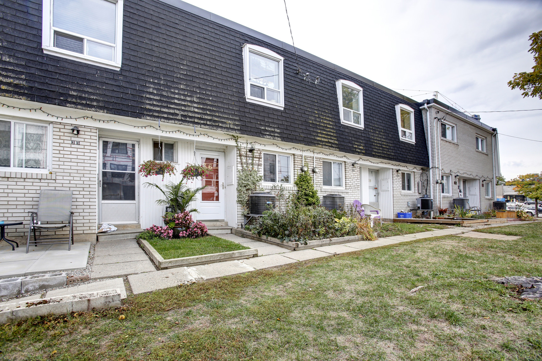 200 Lakeshore Rd. W. - Photo 6
