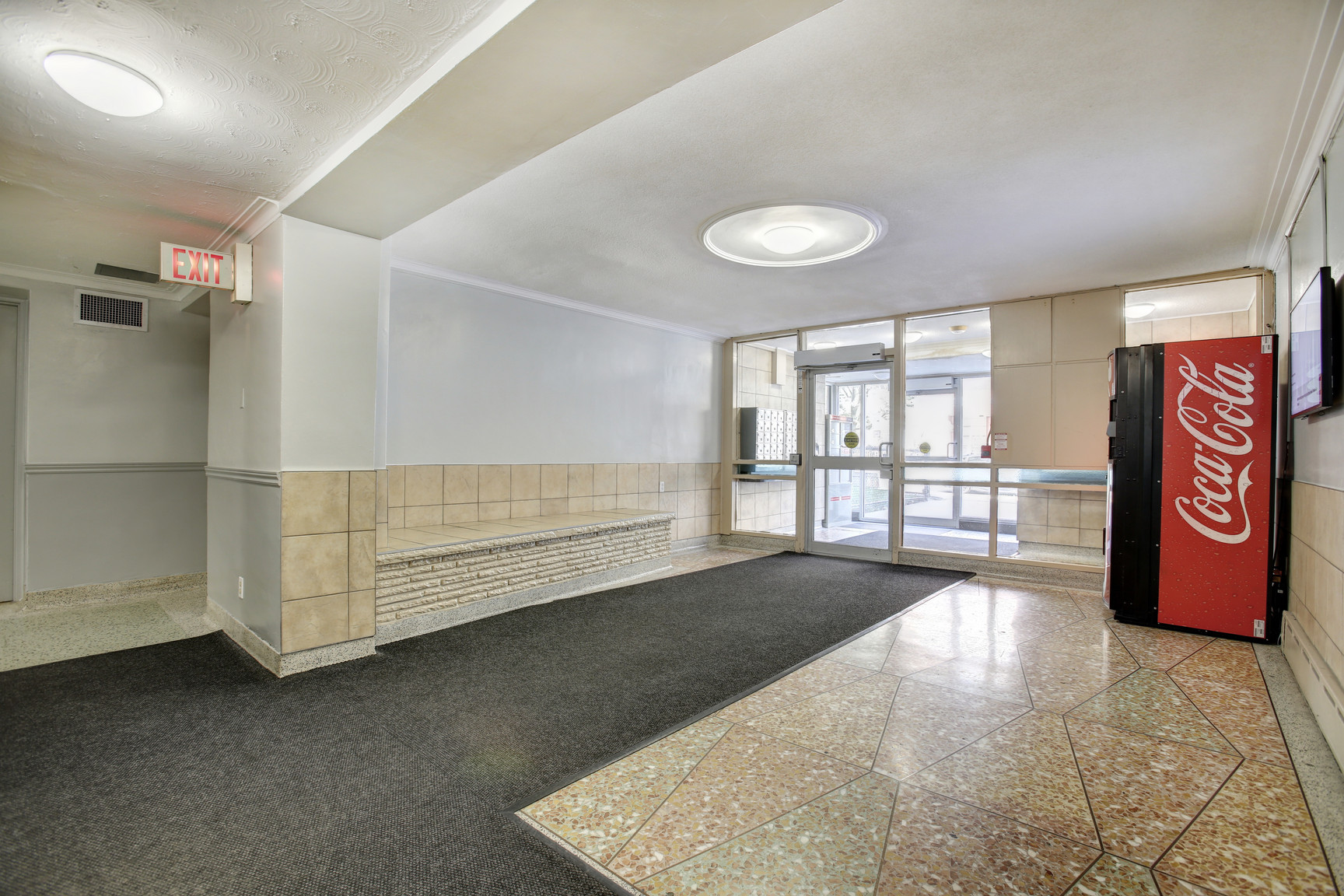 The Imperial - Photo 41