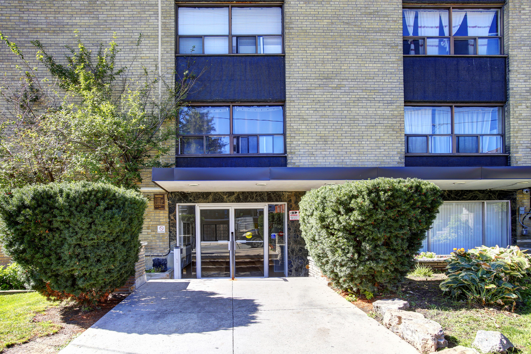 440 Winona Drive - Photo 2