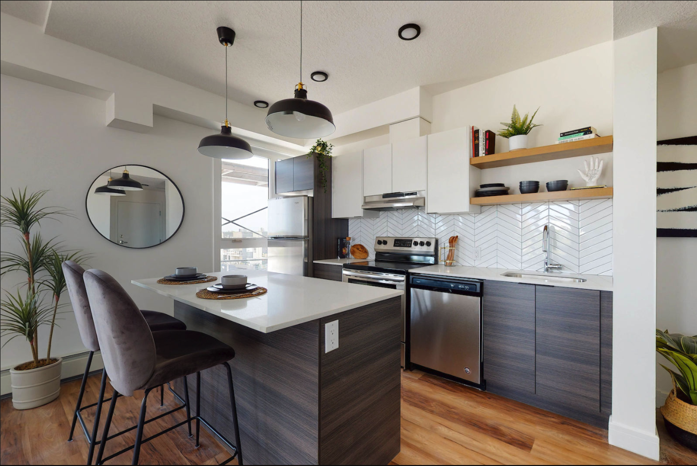 @81 on Whyte Residential - Photo 4