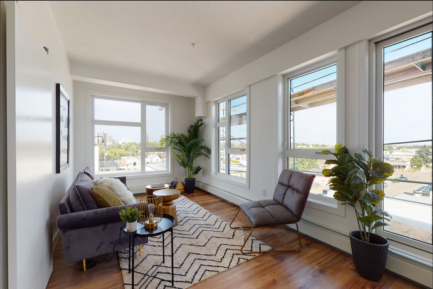 @81 on Whyte Residential - Photo 12