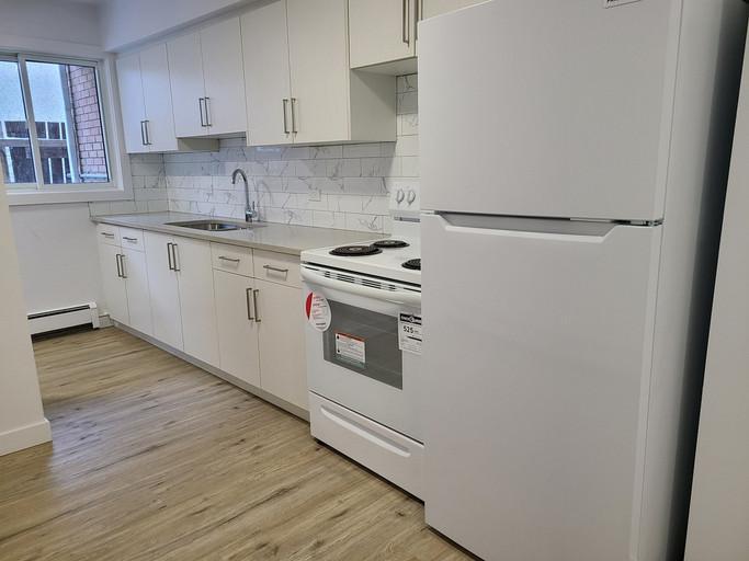 Amora Apartments - Photo 2
