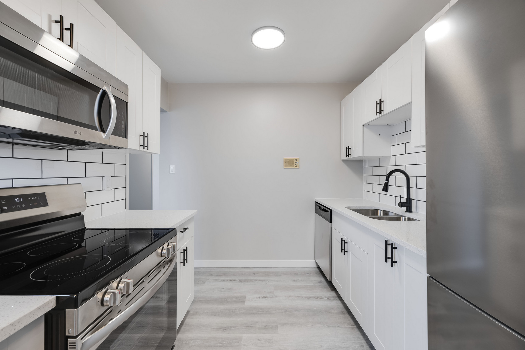 Westwood Apartments - Photo 6