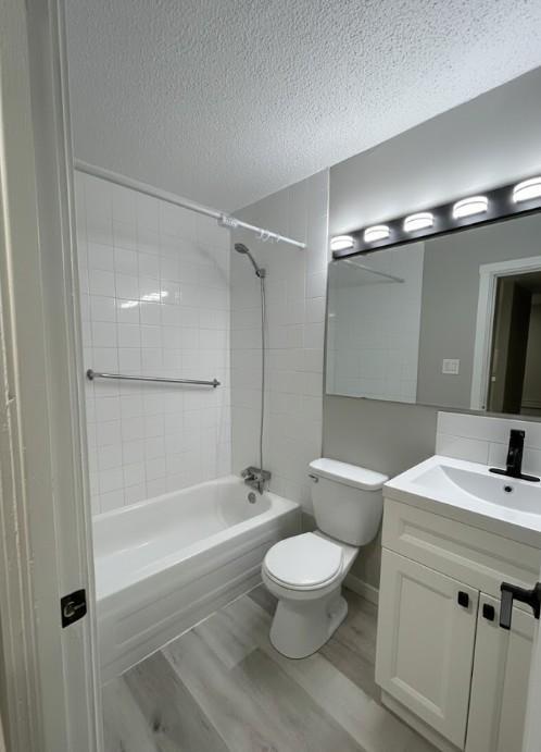 Carrie Ann Manor - Photo 13