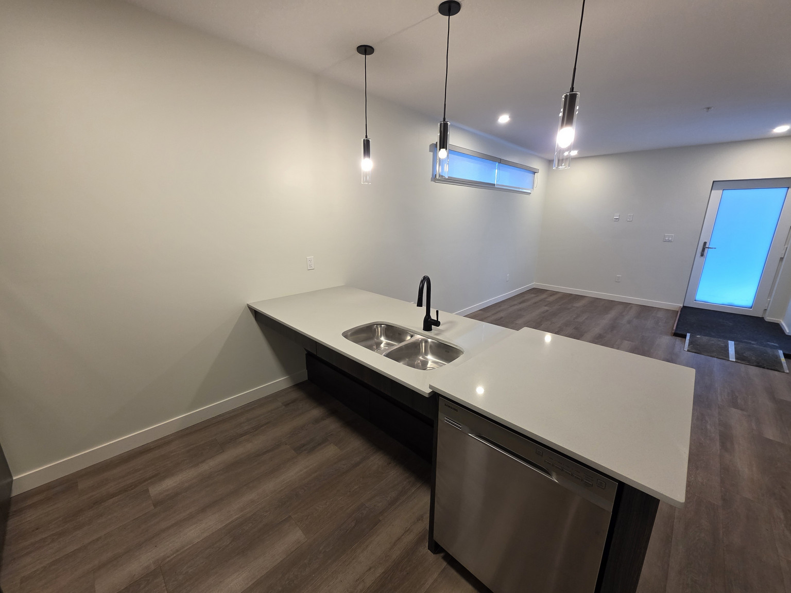 T5M North Glenora - Photo 6