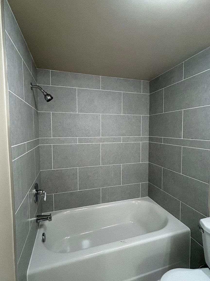 Grant Manor - Photo 5