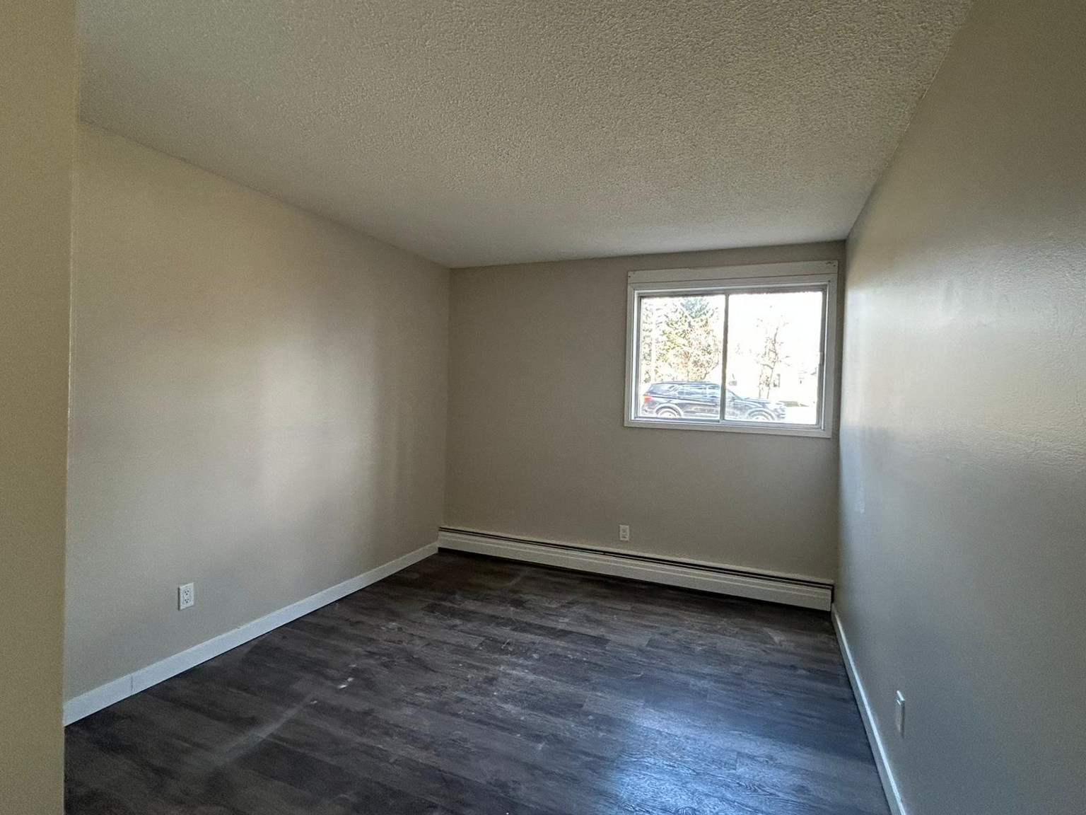 Grant Manor - Photo 6