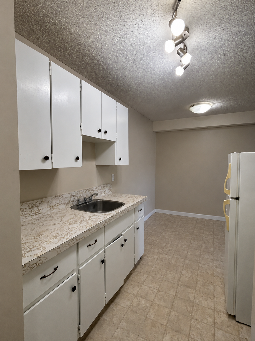 Grant Manor - Photo 10