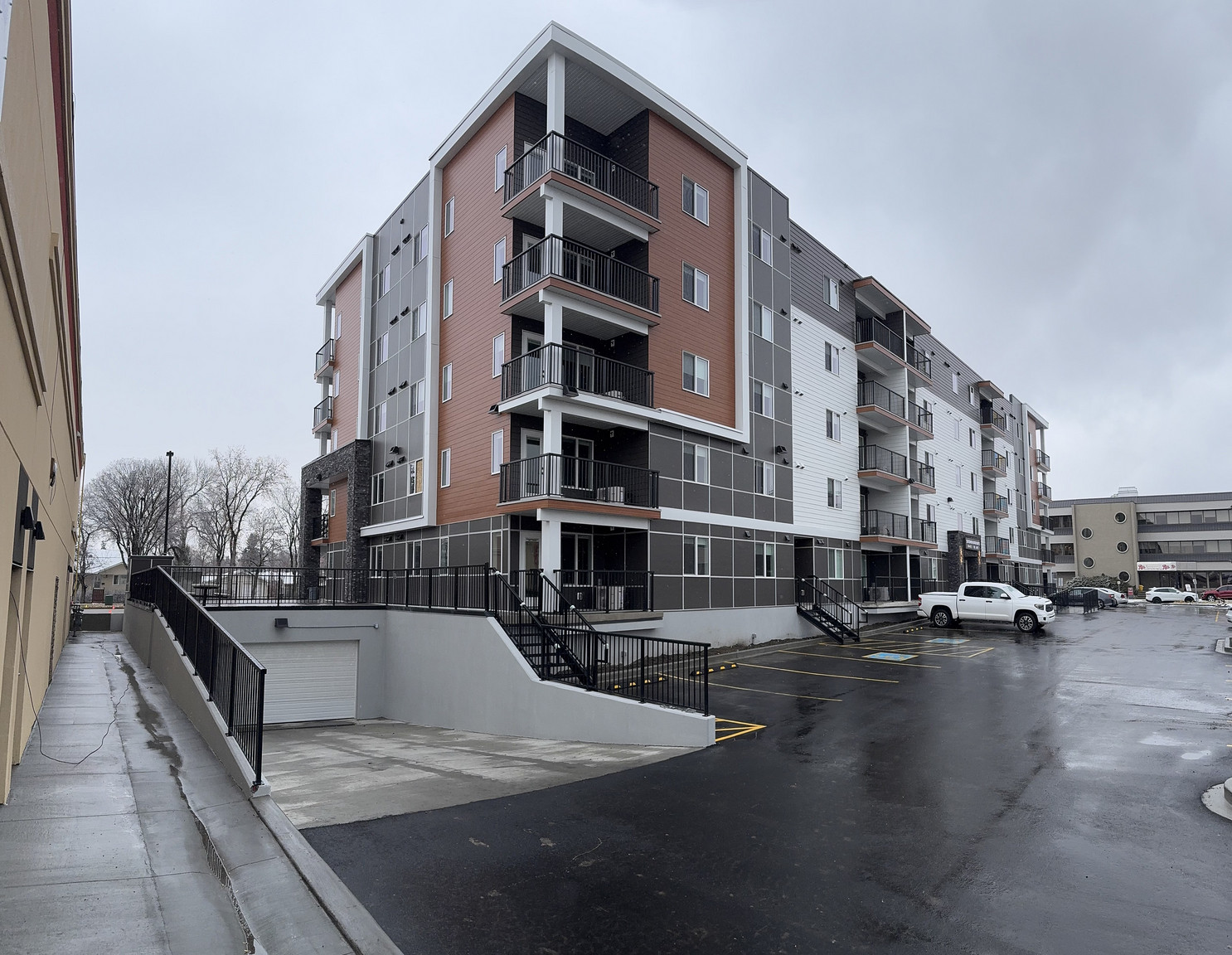 Station View Apartments - Photo 3
