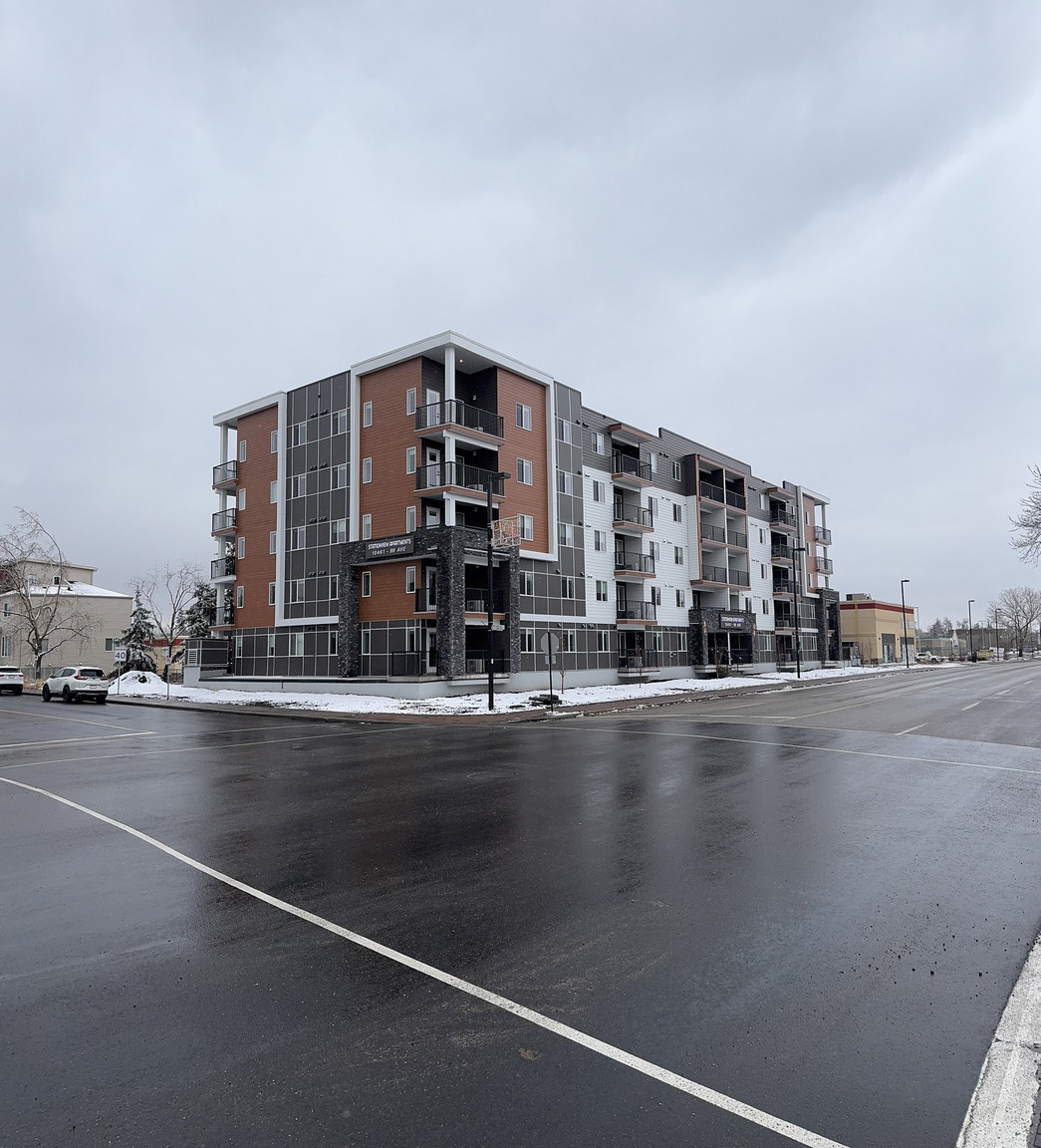 Station View Apartments - Photo 2