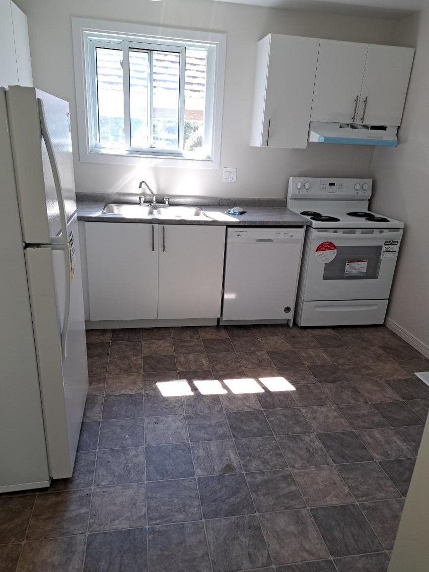 305 Briarhill  - Photo 4