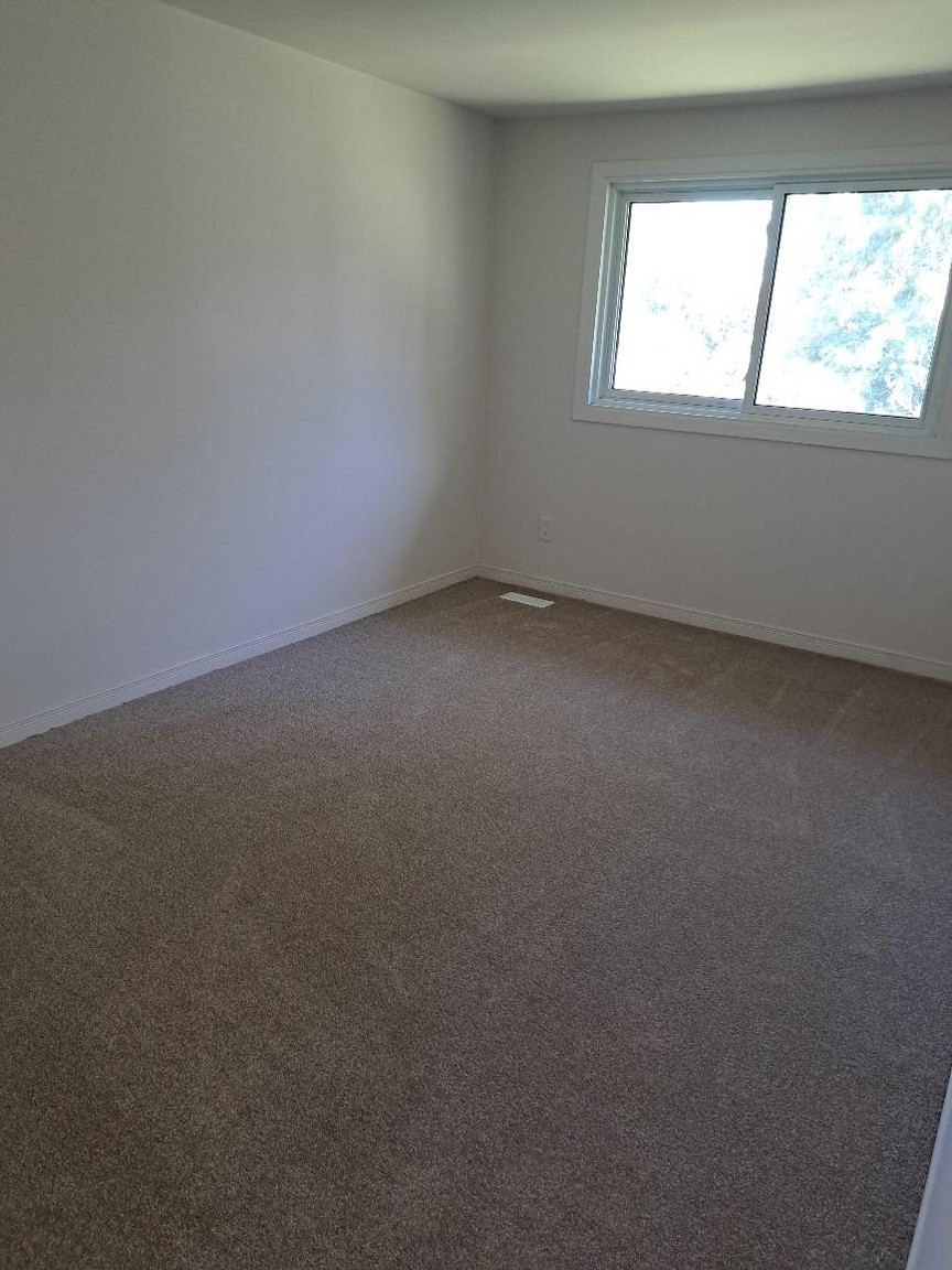 305 Briarhill  - Photo 7