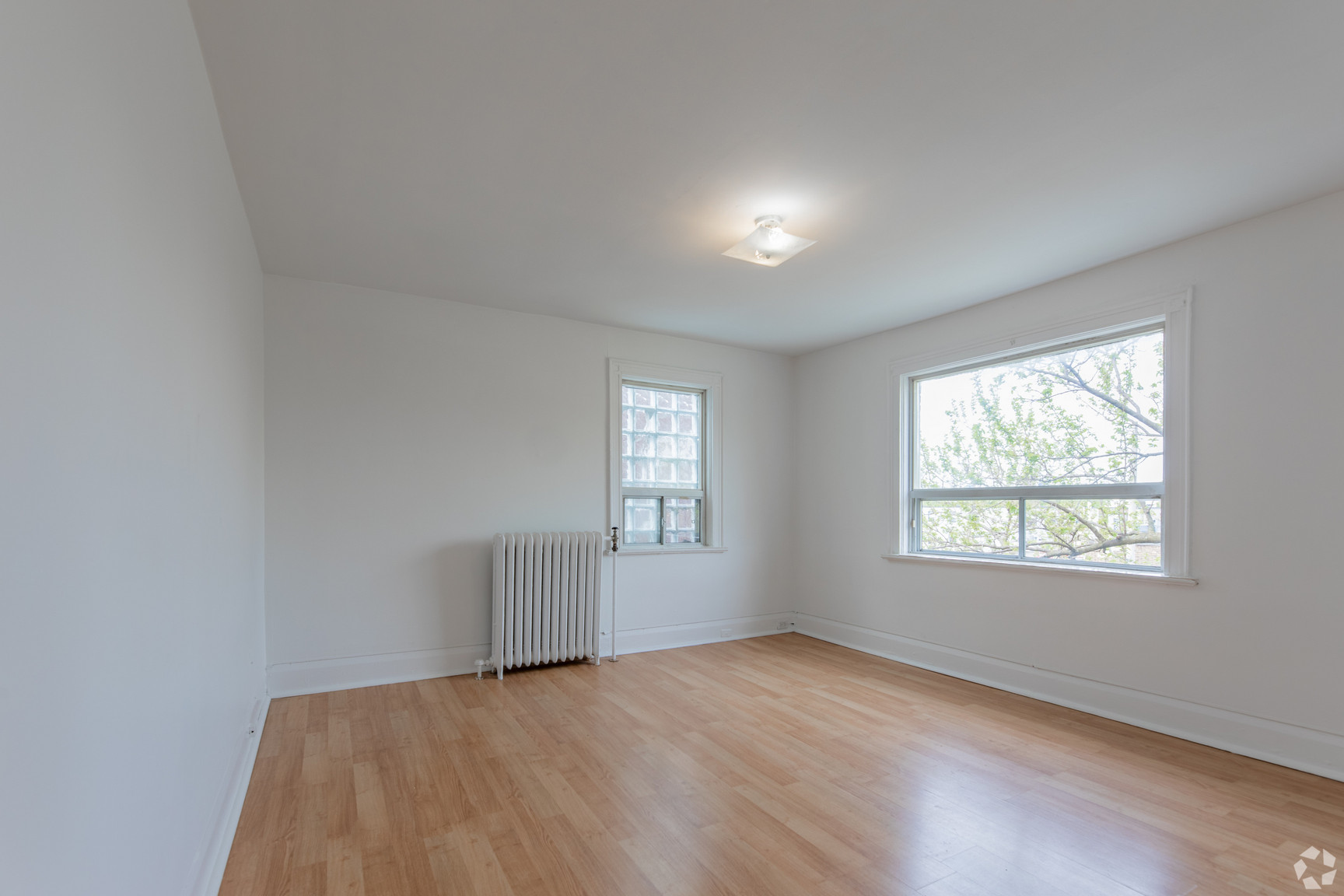 Donlands Apartments - Photo 19
