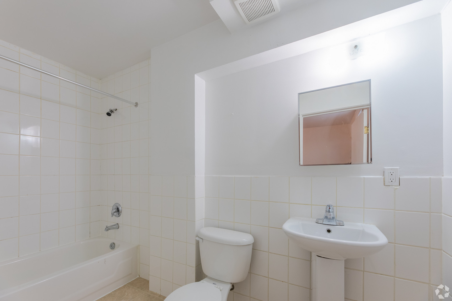 Donlands Apartments - Photo 23