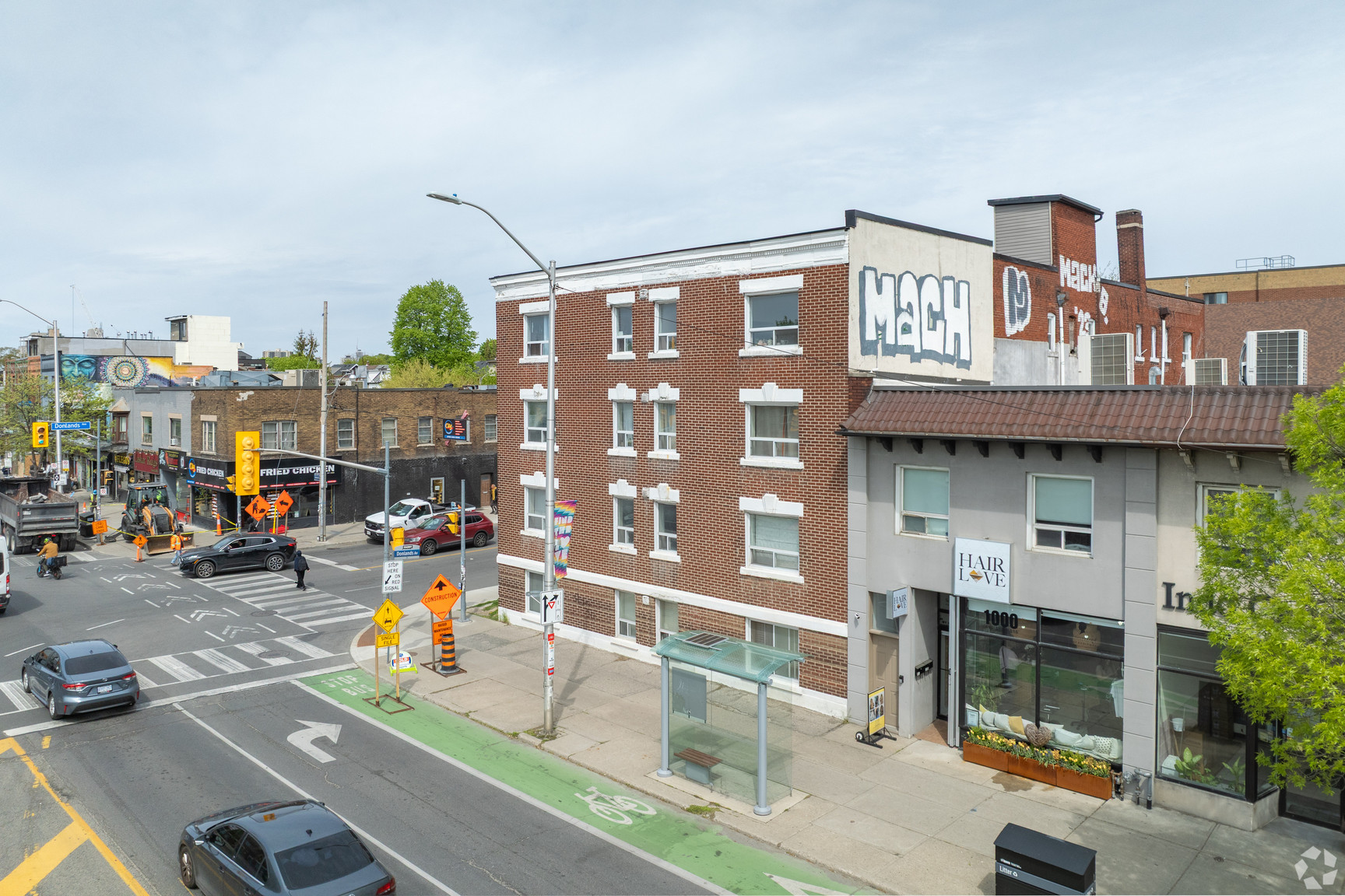 Donlands Apartments - Photo 2