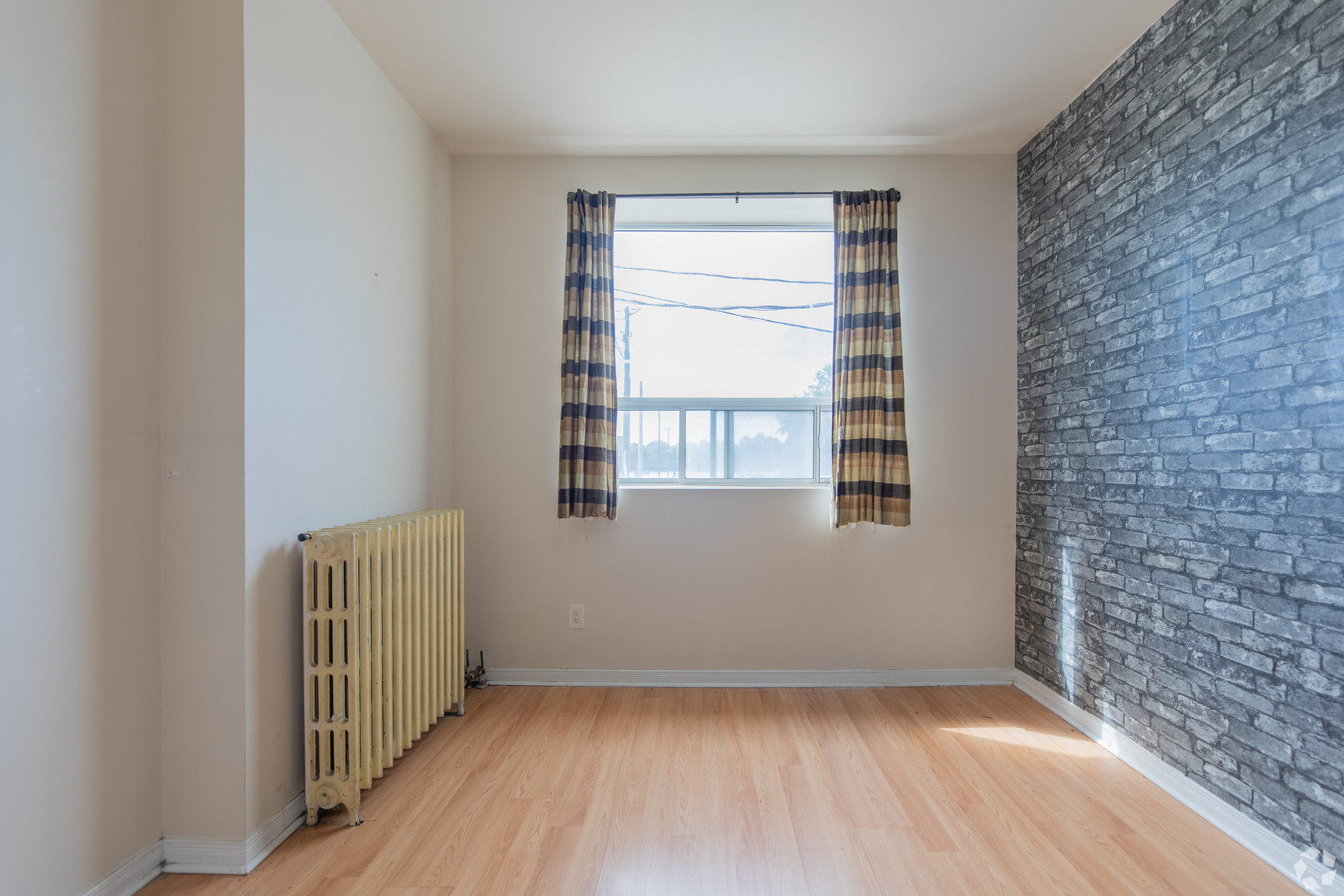 2938 Danforth Avenue - 2 Bedroom 5