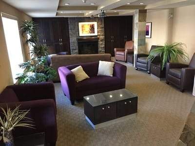 Regina Apartments - Photo 7