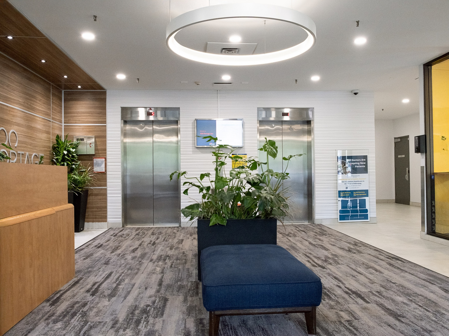 Colony Square - Photo 17