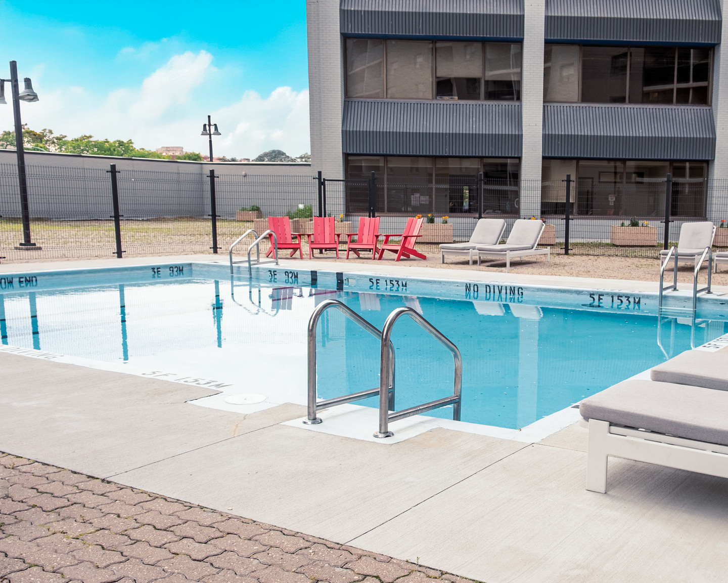 Colony Square - Photo 20