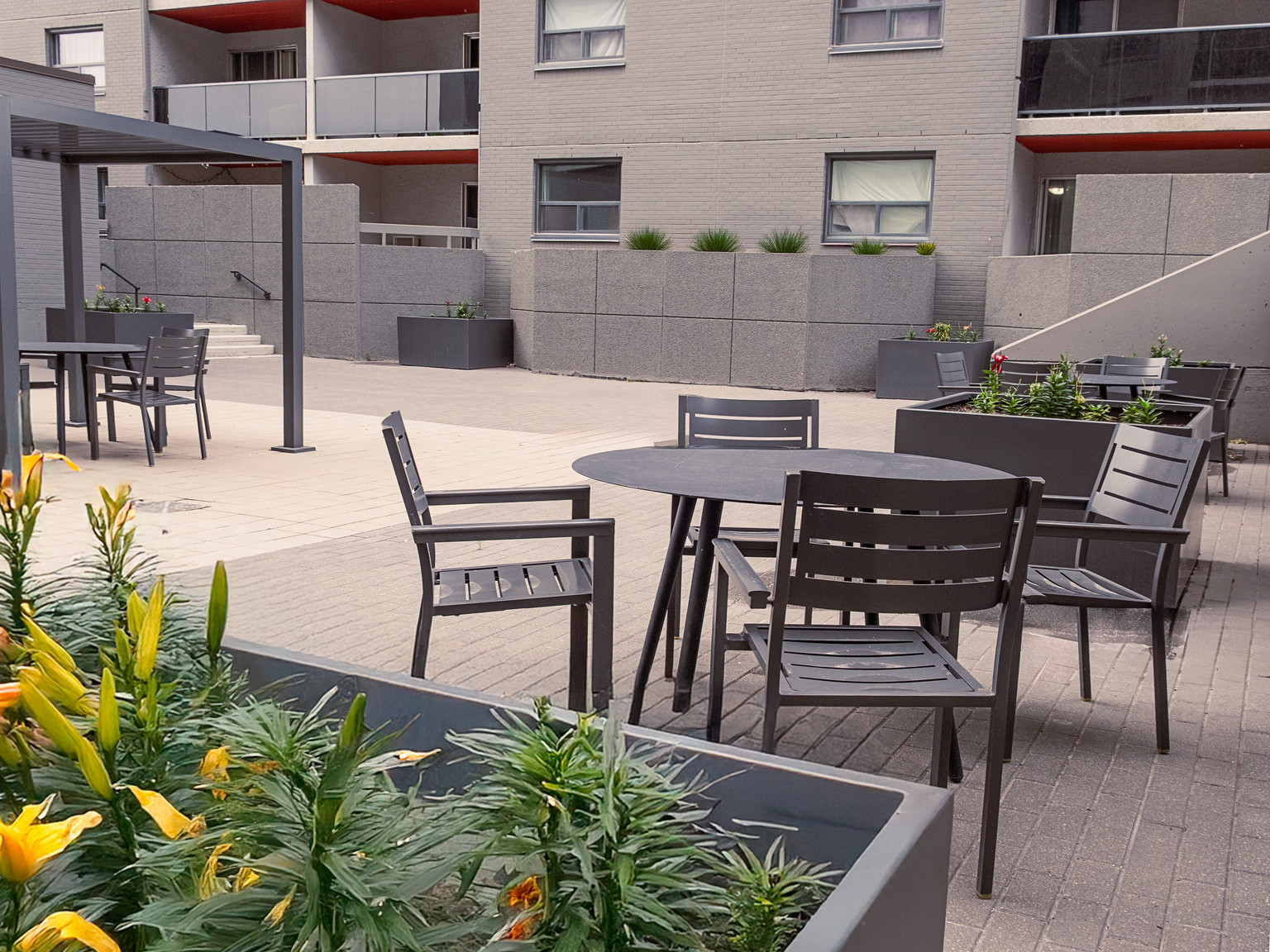 Colony Square - Photo 21