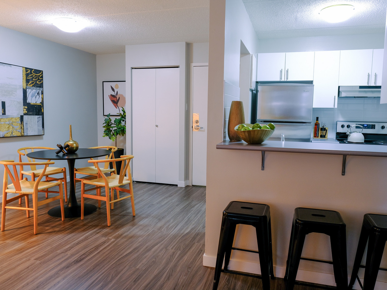 Colony Square - Photo 6
