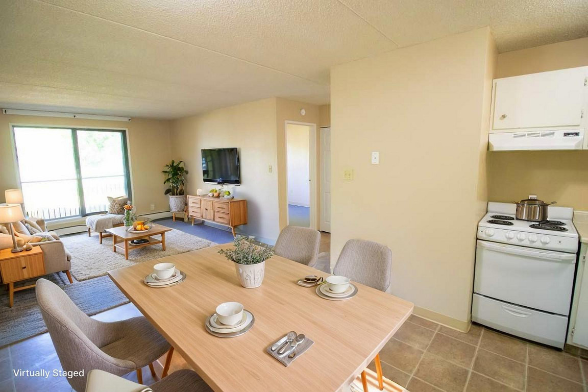 Photo 3 of Cambridge House - 1 Bedroom 1 Bath - 601 sq ft - $1300 rental property