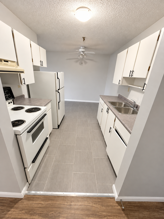 Photo 2 of Fort Gary Apartments - 2 Bedroom 1 Bath - $2035 rental property