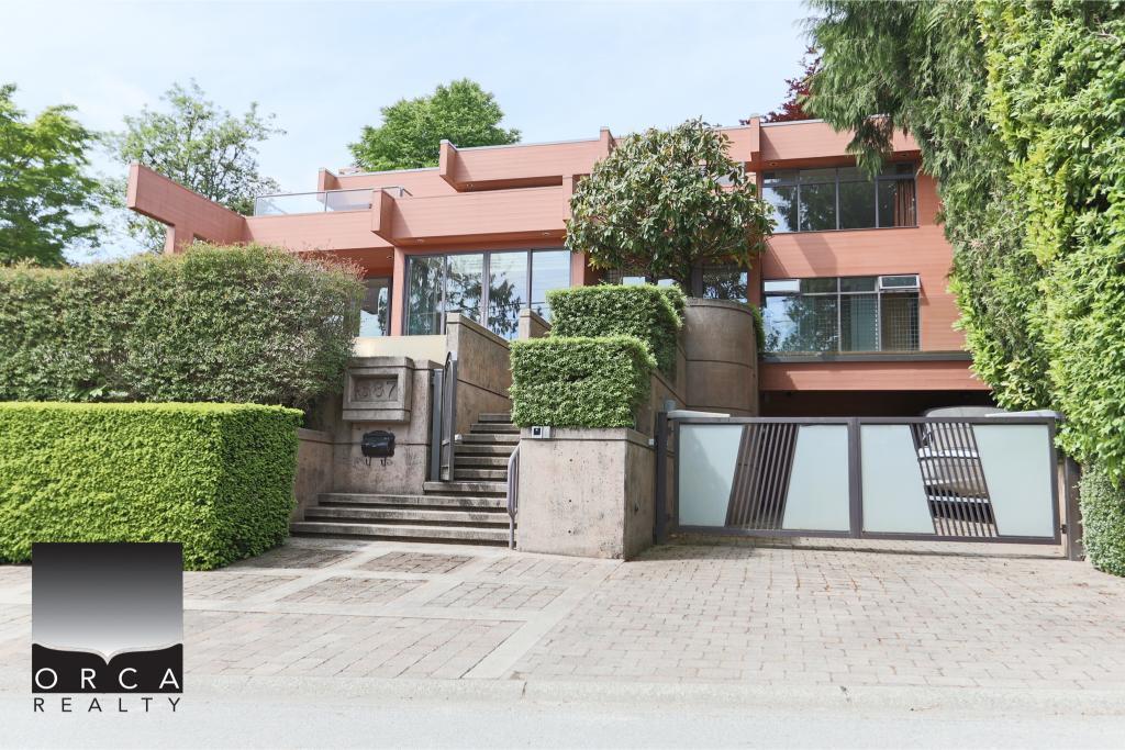 687 Beachview Drive, North Vancouver