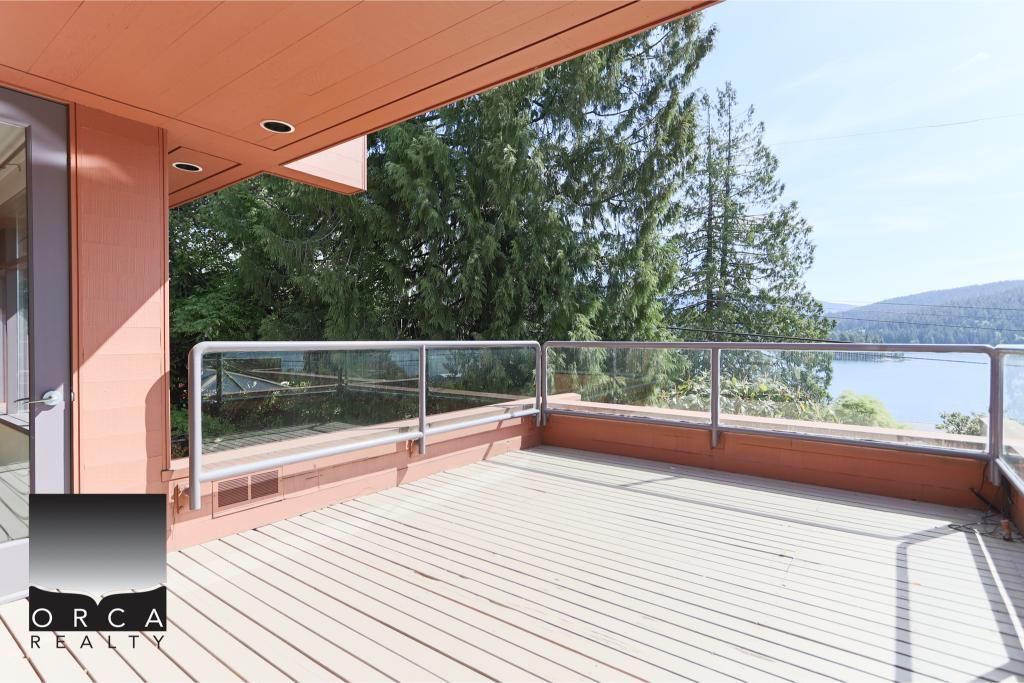 687 Beachview Drive, North Vancouver - Photo 36