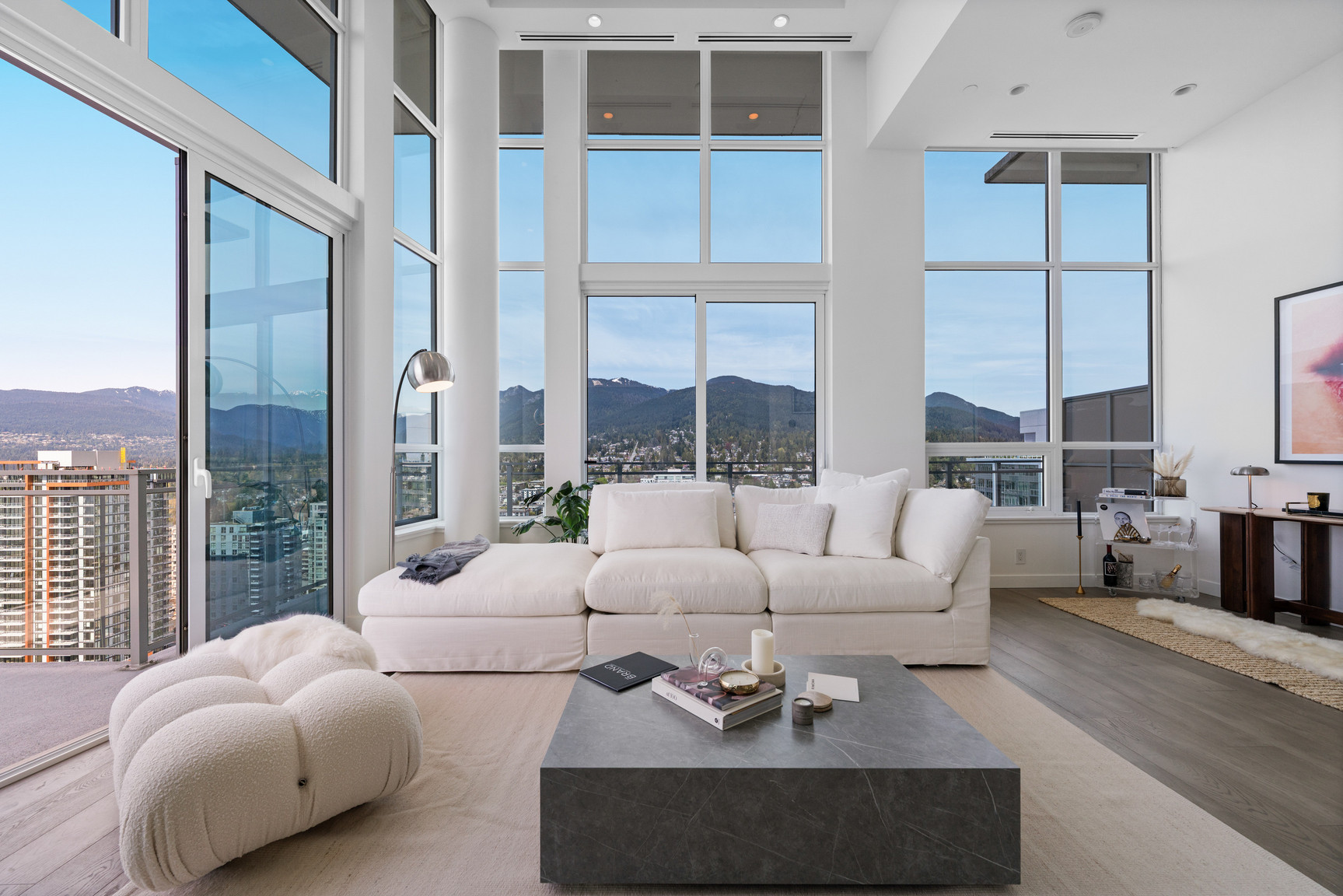 2403-125 East 14th, North Vancouver