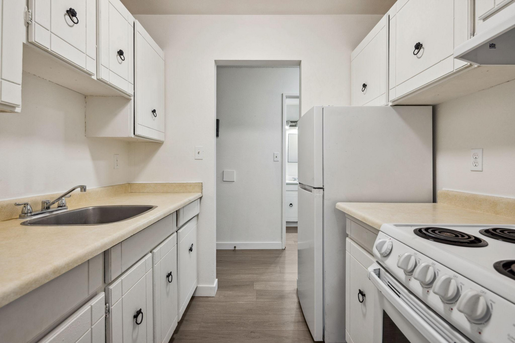 Guildford Gardens - Photo 10