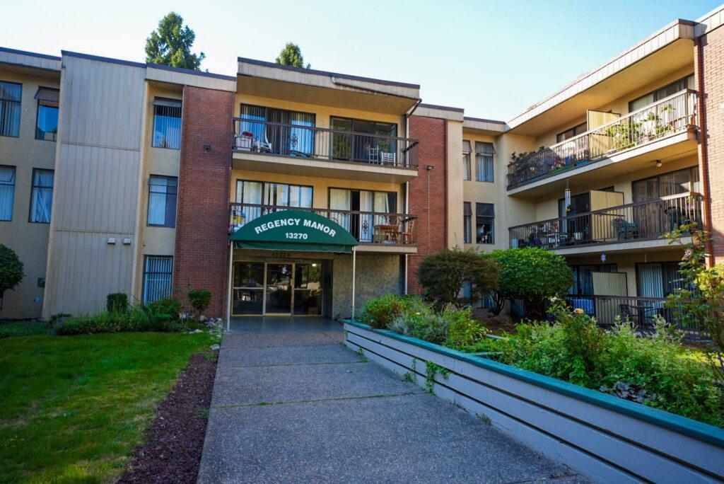 Regency Park - Photo 2