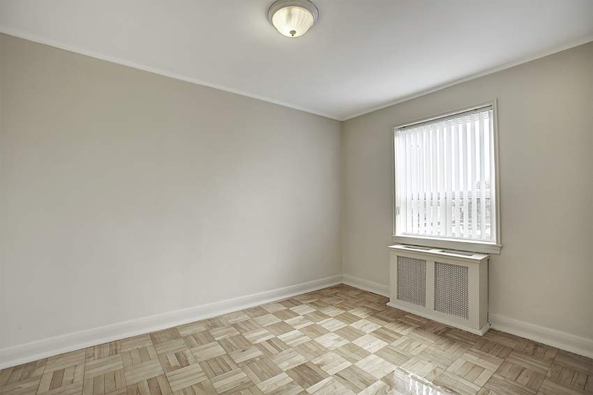South Kingsway  - Photo 18