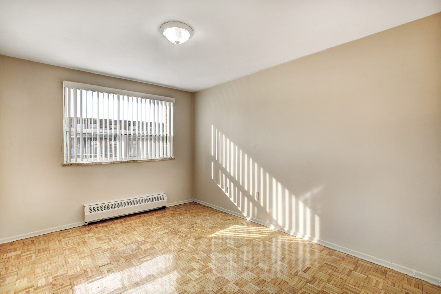 Hurontario - Photo 19