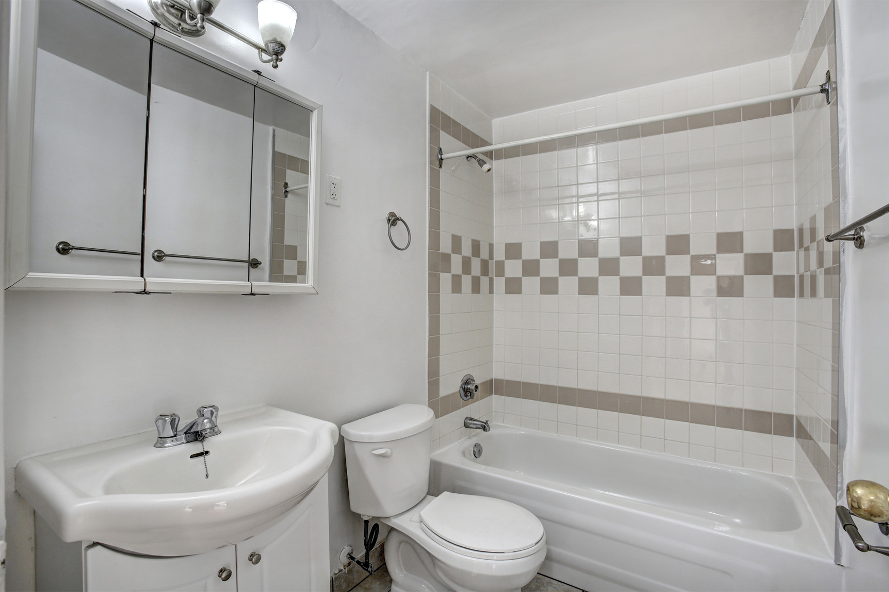 Hurontario - Photo 22