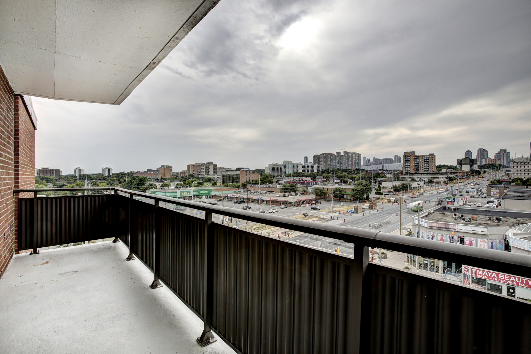Hurontario - Photo 28