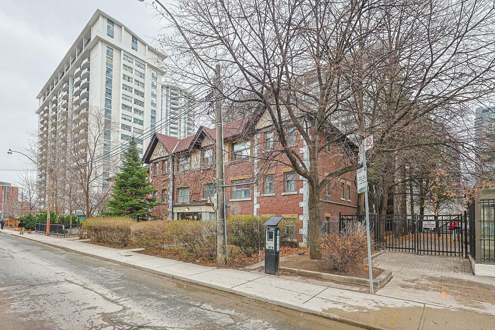 33 Maitland Street 