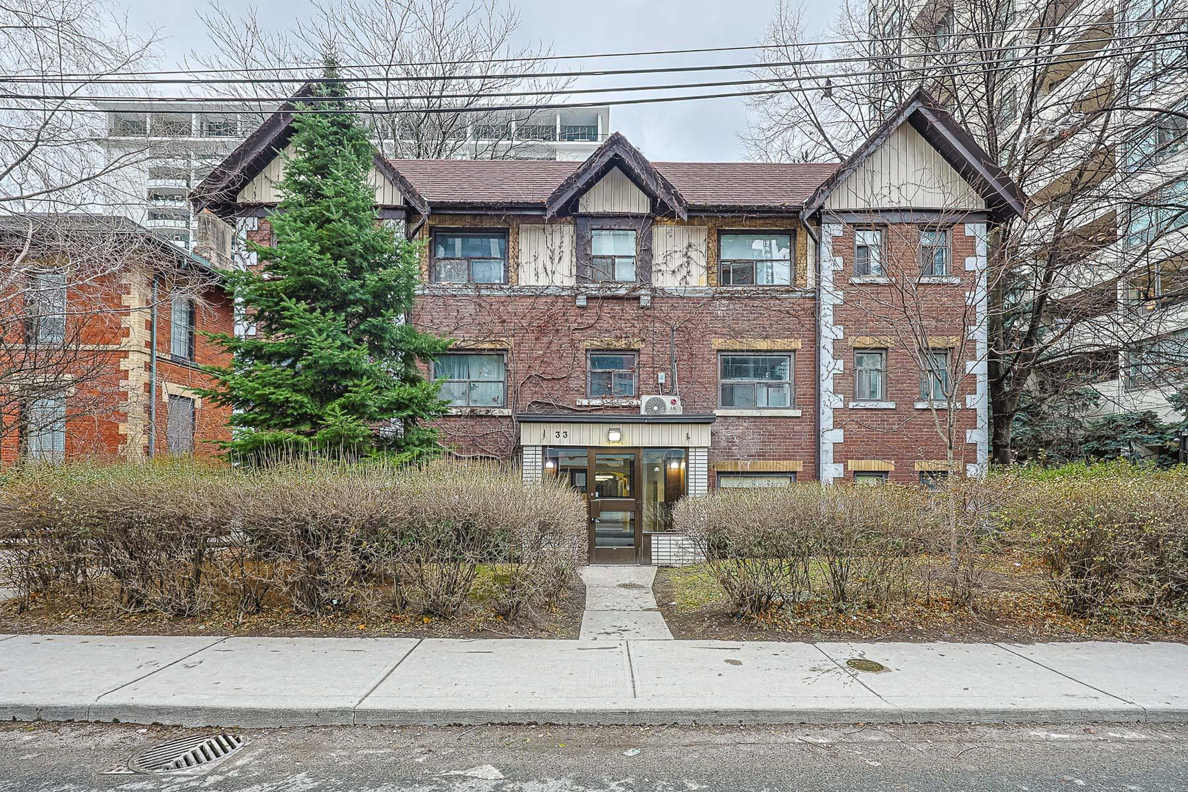 33 Maitland Street  - Photo 2