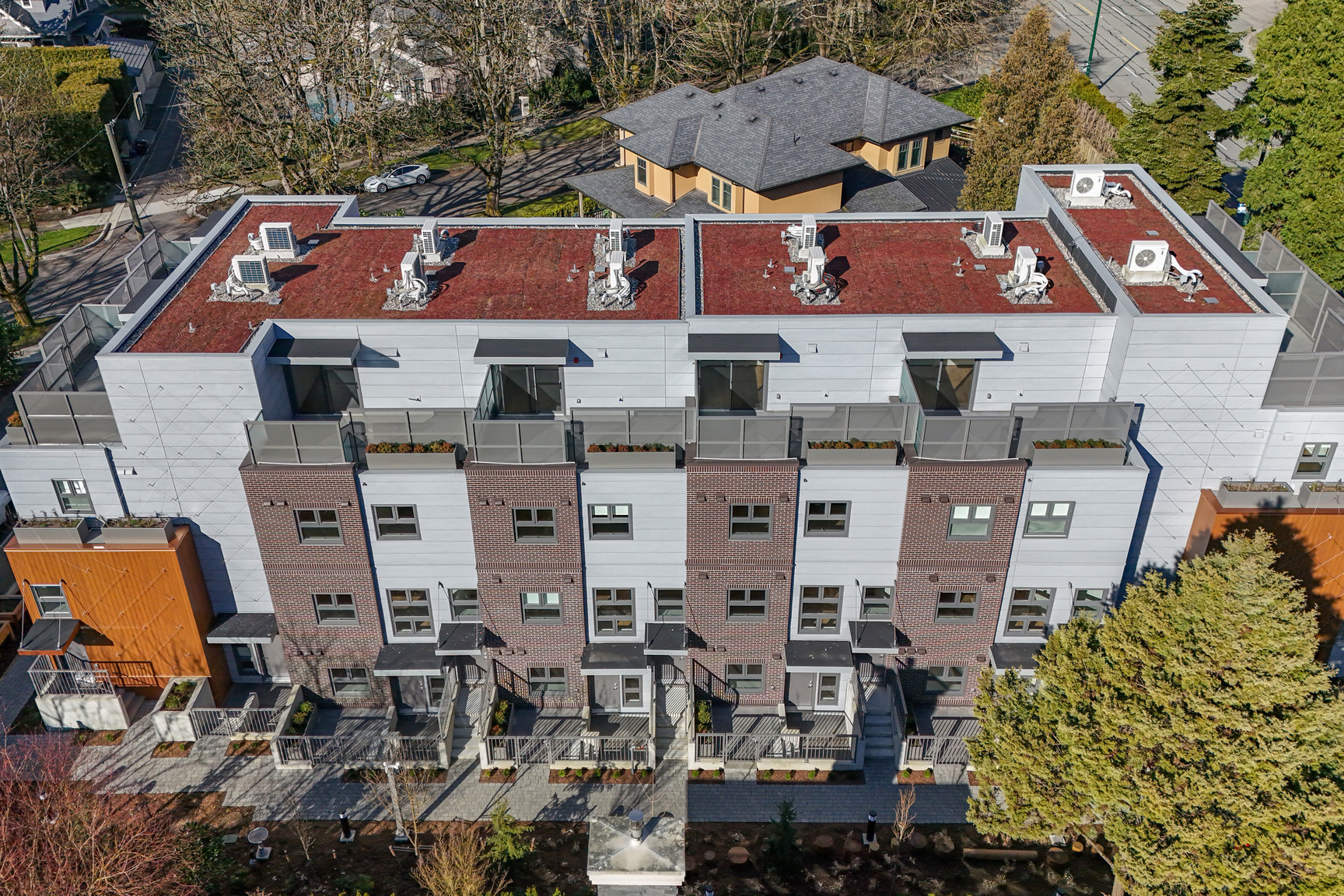 Hawthorne - 4575 Granville St