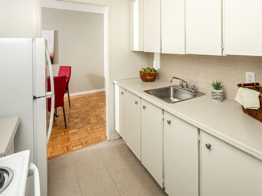 The Oaks Apartments - Photo 4