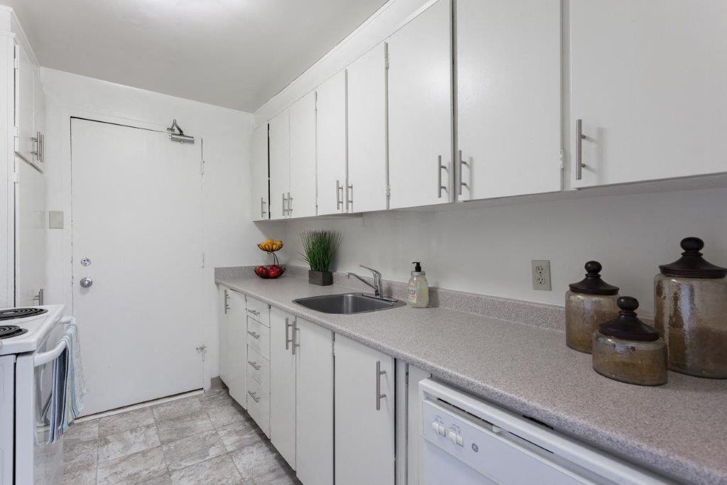 The Faircrest - Photo 17